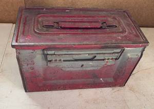 lot 166 image: Ammo Box