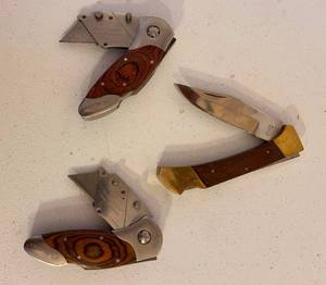 lot 96 image: 3 Folding Pocket Knives