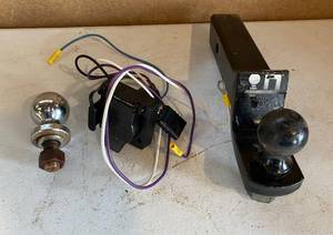 lot 131 image: Tow Hitch Supplies