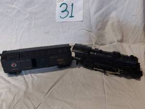 lot 31 image: 4 Old Burlington Northern Train Car...