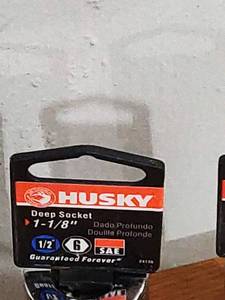 lot 59 image: (5) 1 18, 12 Inch Drive Sockets...