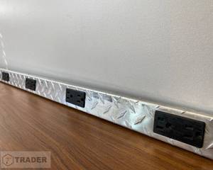 lot 125 image: 48 Plug Strip