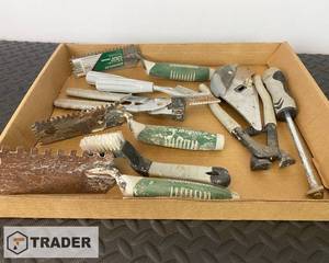 lot 142 image: Flooring Tools - SHIPPING AVAILABLE