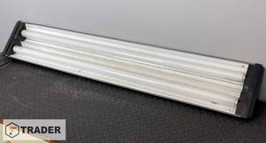 lot 69 image: 48 Fluorescent Shop Light