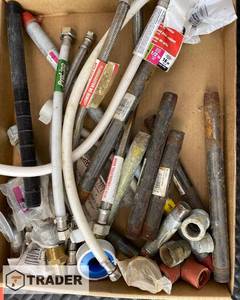 lot 176 image: Assorted Plumbing Connections - SHIPPING AVAILABLE