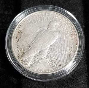 1934 PEACE SILVER DOLLAR IN AIRTITE