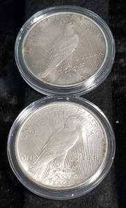 2 AU-UNC 1922 PEACE SILVER DOLLARS IN AIRTITES