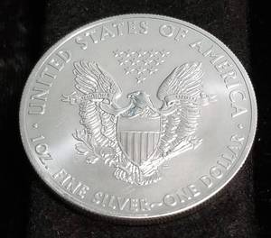 2015 AMERICAN SILVER EAGLE 1 TROY OZ. .999 FINE SILVER DOLLAR