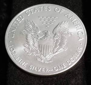 2016 AMERICAN SILVER EAGLE 1 TROY OZ. .999 FINE SILVER DOLLAR
