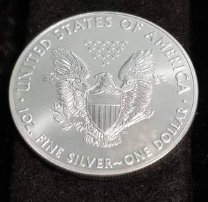 2018 AMERICAN SILVER EAGLE 1 TROY OZ. .999 FINE SILVER DOLLAR
