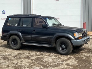 lot 6 image: 1996 Lexus RX450