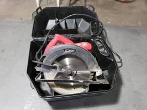 lot 3 image: Tool Shop Circular Saw
