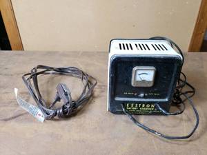 lot 45 image: Vintage Esstron Battery Charger