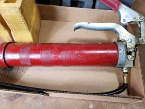 lot 59 image: Grease Gun and Ladder Pads