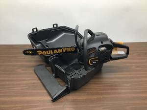 lot 3 image: Poulan PR4218 18-in 42-cc 2-Cycle Gas Chainsaw