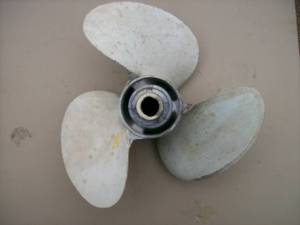 Omc,Mercury,Volvo,Tohatsu & Yamaha Propellers. Part #  307434. 10 x 12. As shown.