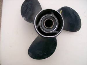 Omc,Mercury,Volvo,Tohatsu & Yamaha Propellers. Part #  386841. 11 34 x 17. As shown.