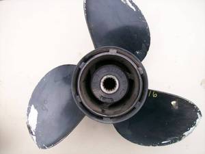 Omc,Mercury,Volvo,Tohatsu & Yamaha Propellers. Part #  391200. 15 x 17. Minor damage. As shown.