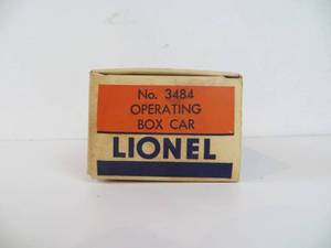 lot 3 image: VINTAGE Lionel No. 3484 Operating Box Car