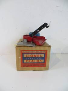 lot 7 image: VINTAGE Lionel No. 397 Operating Coal Loader