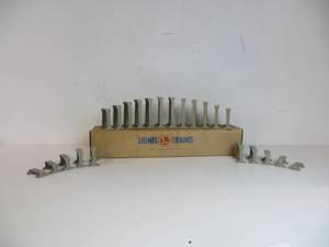 lot 10 image: VINTAGE Lionel No. 110 Trestle Set