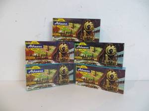 lot 18 image: 5 Athearn Traincars