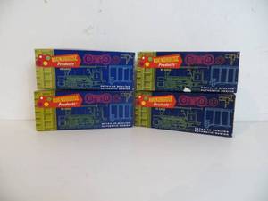 lot 26 image: 4 HO Scale Roundhouse Products Traincars