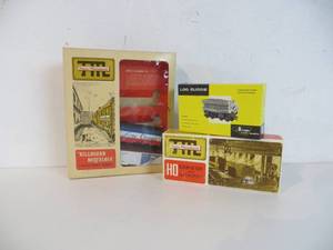 lot 27 image: 4 HO Scale Traincars