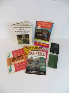 lot 29 image: Miscellaneous Books & Magazines about Model Railroading