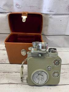 lot 5 image: Eumig C3 Camera w 3 Lenses & Case