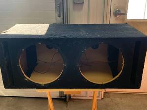 lot 8 image: Speakerbox for 12 Subwoofers 14 x 16 x 36
