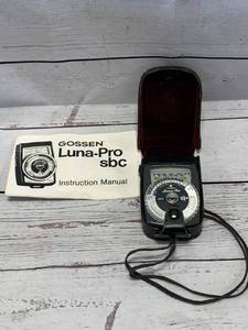 lot 11 image: Gossen Luna Pro Light Meter w Leather Case & Manual