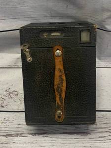 lot 40 image: 1920 Antique Kodak Camera