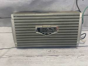 lot 49 image: Boss Armor AR2000M Car Amplifier Amp