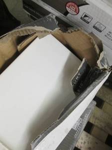 lot 4 image: 4 Cases Jeffrey Court Allegro Whit...