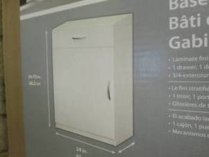 lot 14 image: ClosetMaid Flat Panel 1 Door Freest...