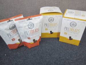 lot 117 image: 6- 30 pks Pill Treats for Dogs past...