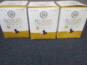 lot 118 image: 6- 30 pks Pill Treats for Dogs past...