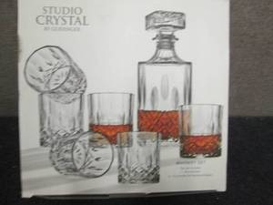 lot 218 image: 34 oz. Diamond Decanter and 10 oz. ...
