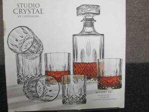 lot 219 image: 34 oz. Diamond Decanter and 10 oz. ...