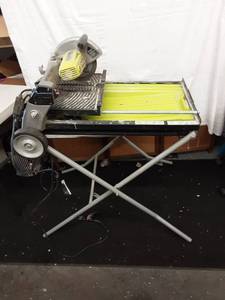 lot 1 image: Ryobi Wet Tile Saw