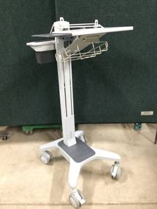lot 23 image: MSRP $1000 Ergotron Workfit SitStand Medical Mobile Workstation - Good Condition