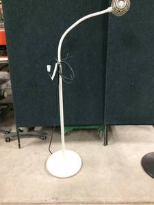 lot 35 image: Ritter Midmark Medical Halogen 152 Exam Surgical Task Light Flexible Floor Lamp - EXCELLENT WORKING CONDITION