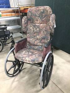 lot 40 image: MSRP $2500 Rock-King X3000 Tilting Rocking Wheelchair -&nbspStimulates Circulation&nbspPotentially Reduces Pain&nbspCalms restlessness in mind and body&nbspPotentially decreases risk of sleep apnea -1st pic is a stock pic.