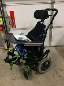 lot 50 image: MSRP $3500 Quickie Zippie Iris Se Child Green Apple Color Tilt n Space Manual Wheelchair With Tray & Blue Cammo Seating - Great Condition
