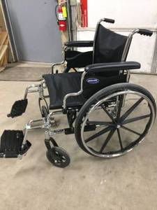 lot 53 image: Invacare IV Wheelchair 22 Wide Seat - Great Condition