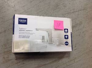 Tallinn 8 in. Widespread 2-Handle Bathroom Faucet in StarLight Chrome in good conditions