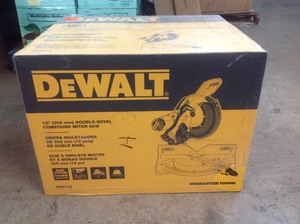 DEWALT 12 in. 15 Amp Compound Double Bevel Miter Saw not used