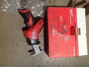 lot 105 image: Milwaukee M12 12-Volt Lithium-Ion HACKZALL Cordless Reciprocating Saw (Tool-Only) in good conditions