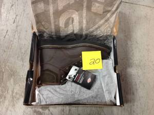 lot 20 image: Dickies Mens Outpost Work Boot DK6222DW Brown  SZ 8.5 not used